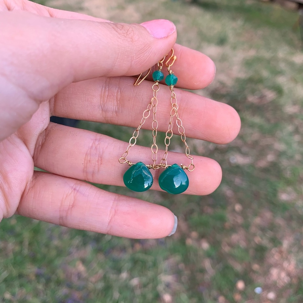 Onyx gemstone gold earrings